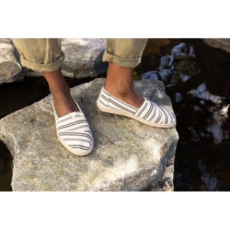 TOMS Global Stripe Women's Rope Alpargata Natural