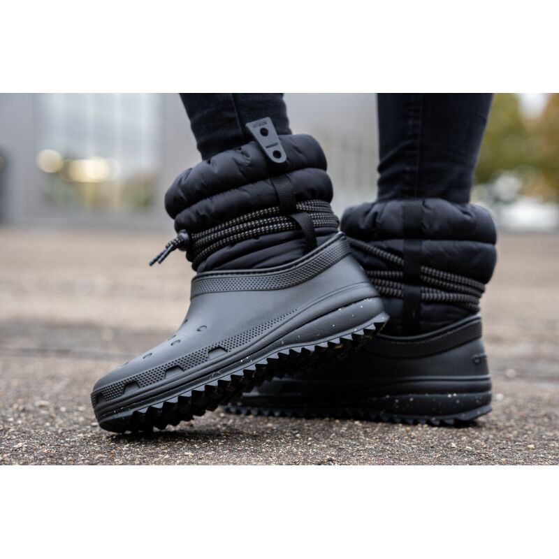 Черевики Crocs™ Classic Neo Puff Luxe Boot Women's Black