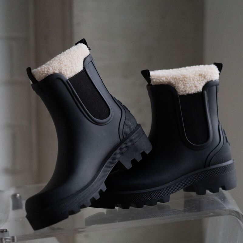 COUGAR Ignite Winter Rubber Black