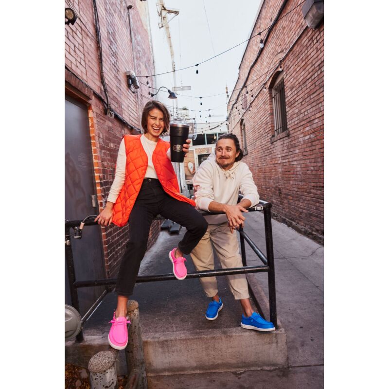 HEYDUDE Wendy Stretch Canvas Women 40902 Neon Pink