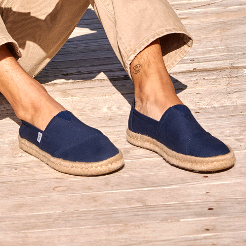 Toms